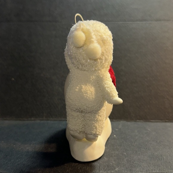 Department 56 Snowbabies Meet Me Under the Mistletoe Figurine - Picture 4 of 6